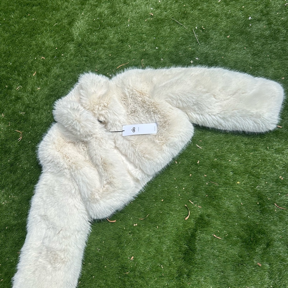 Alo Yoga Cropped Faux Fur Jacket